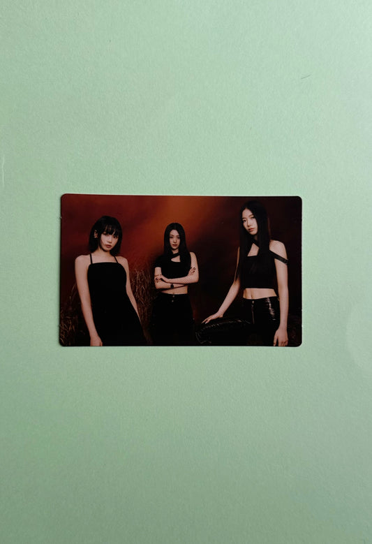 Unit - Cheawon, Yunjin and Kazuha - Flame Rises Tour - 01/10 - Photocard