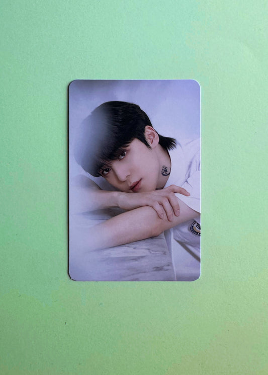 Yunho - Ateez - The World EP2: Outlaw - Platform Ver Photocard