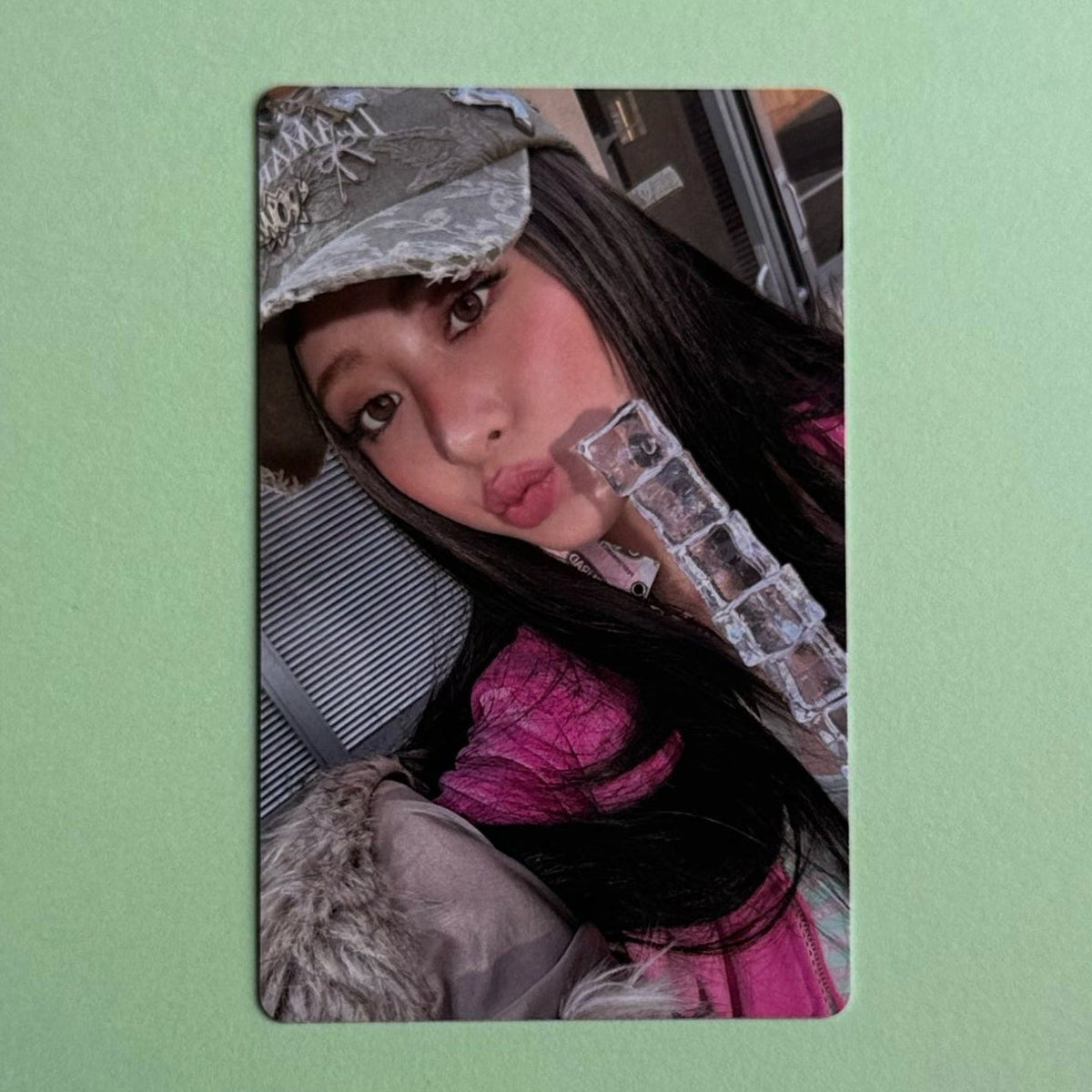 Le Sserafim Yunjin Hot Standard Version Photocard official K-pop merch