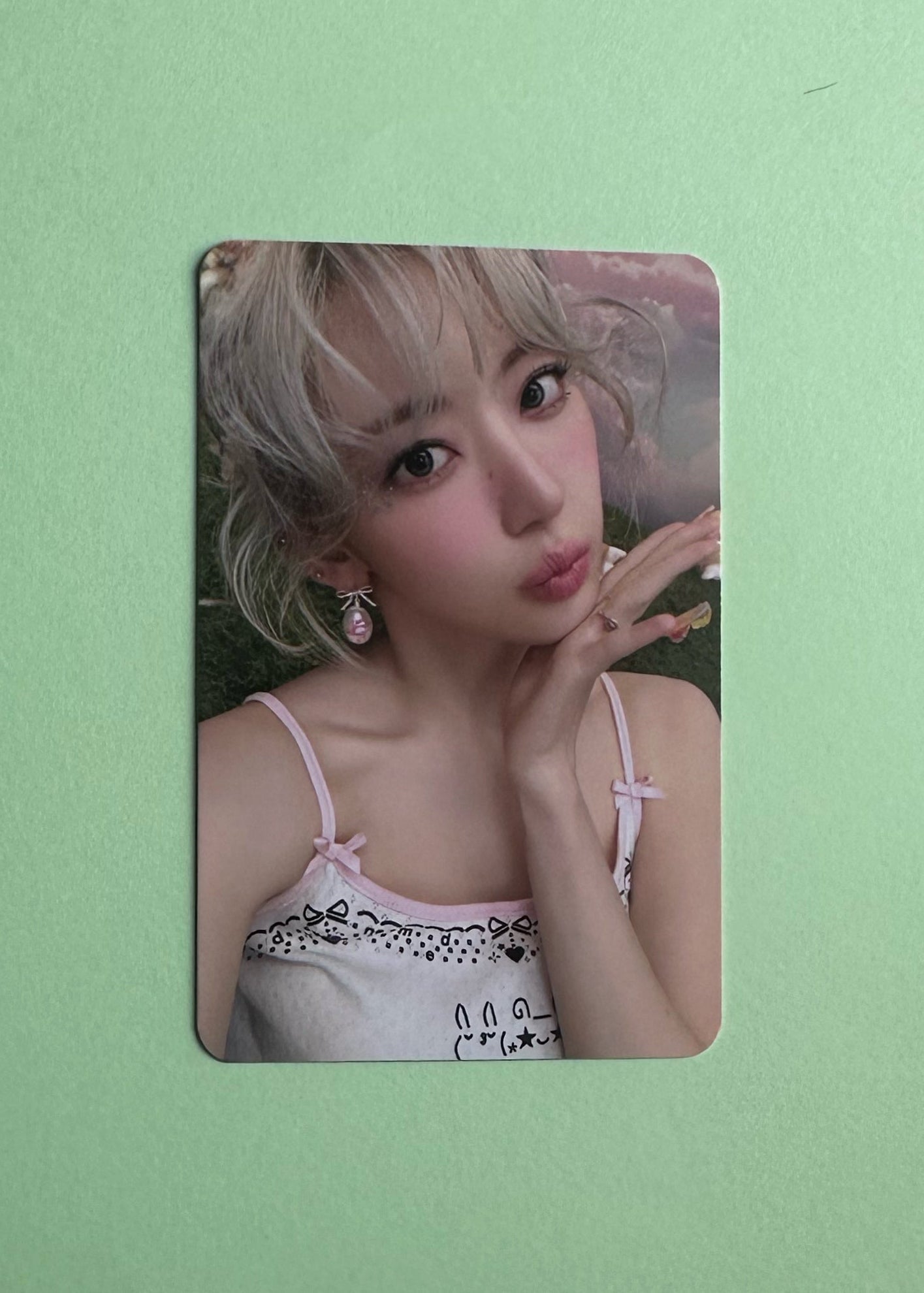 Sakura - Le Sserafim - Crazy - Selfie Store - Aladin - POB Photocard - Ginger Root Photocard